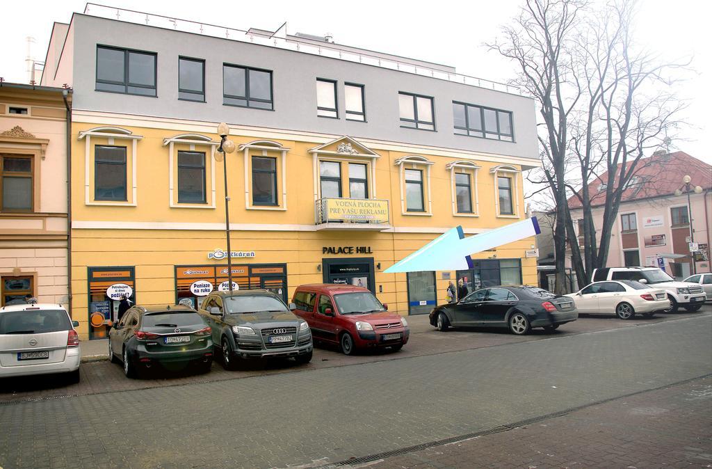 Home Away Main Square Apartment Poprad Esterno foto