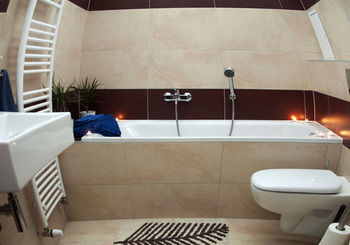 Home Away Main Square Apartment Poprad Esterno foto